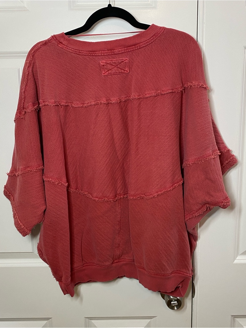 Free People Boxy Raw-Edge Pullover Sweatshirt in Dusty Rose size Medium - Picture 2 of 5